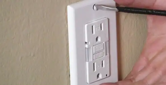 gfc outlets service securing and mounting ground fault circuit interrupter outlet by certified electricians in Oklahoma City, OK