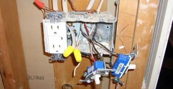 gfci circuits service wiring and upgrading electrical outlets with ground fault protection in Oklahoma City, OK